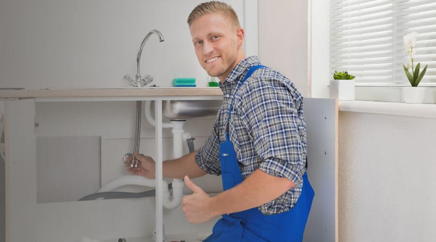 Expert burst pipe repair services in Chillicothe, TX